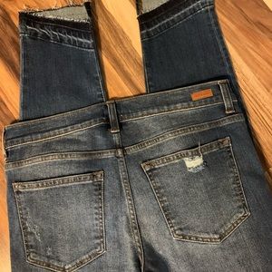 Sneak Peek Skinny distressed jeans size 11